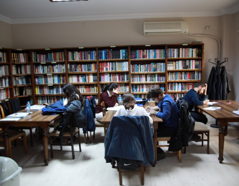 Sakarya İl Kütüphanesi Çalışma Saatleri